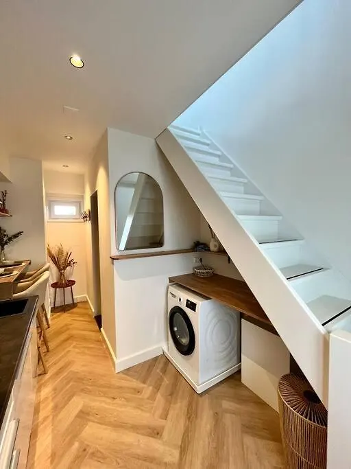Apartment Tiny House In Center Aalsmeer I Close To Schiphol & Amsterdam