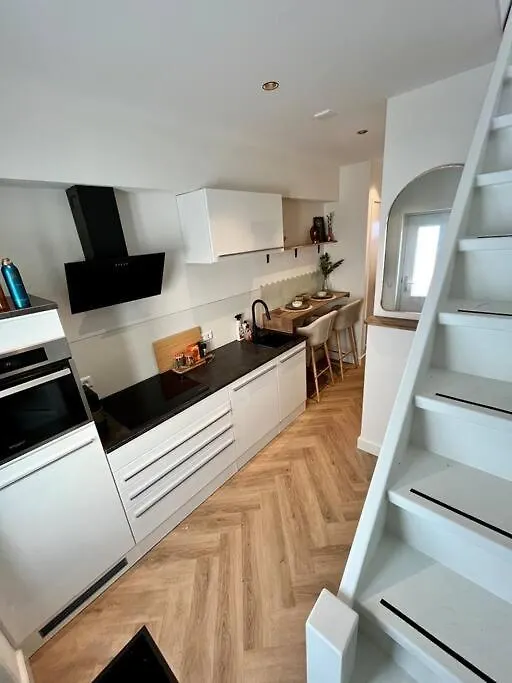 Apartment Tiny House In Center Aalsmeer I Close To Schiphol & Amsterdam Netherlands